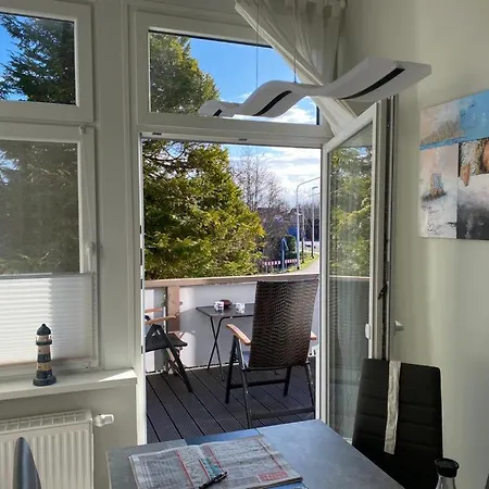Ferienwohnung Moewe Im Haus Charlotte Carolinensiel Exterior photo